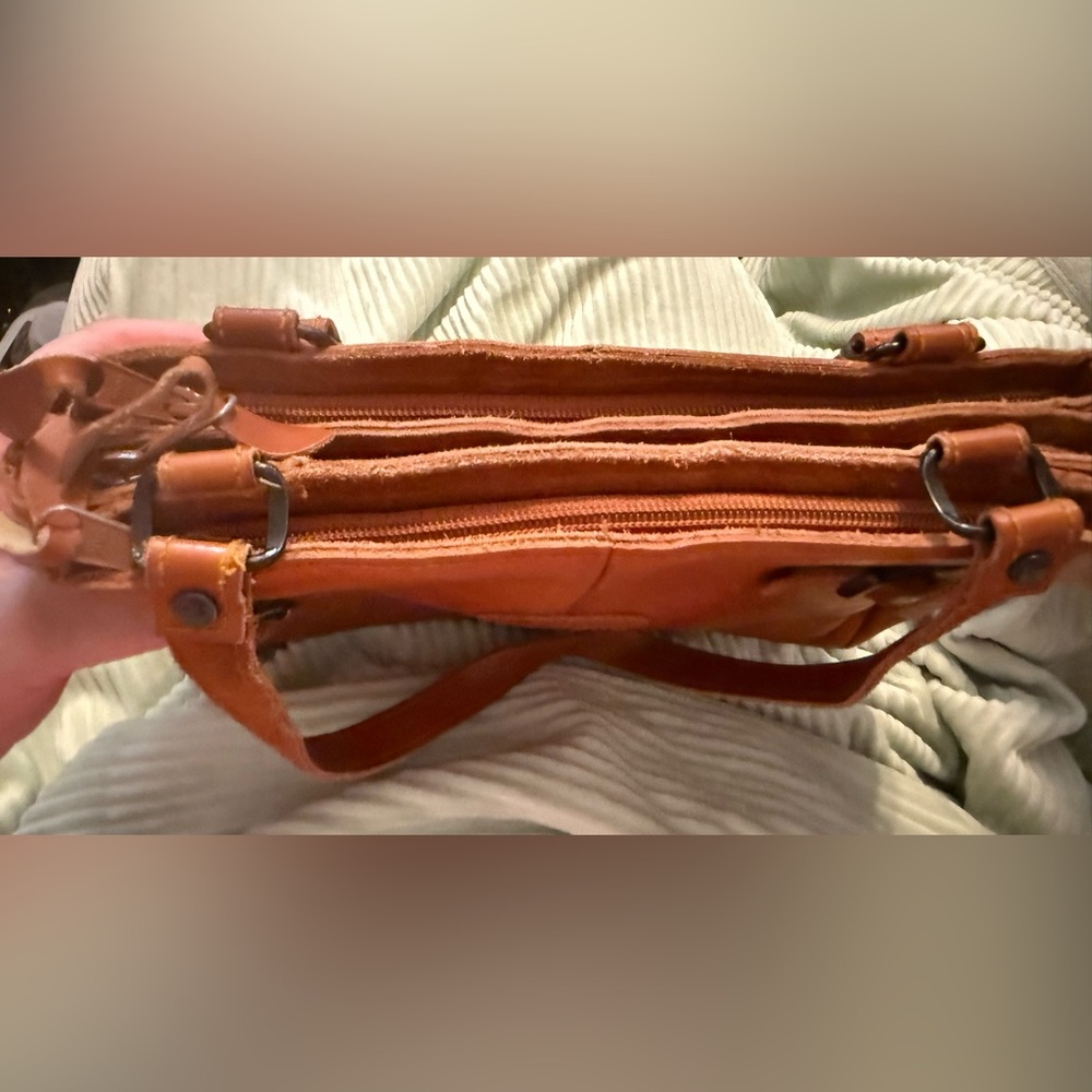 Vintage Brown soft Leather purse made in Hong Kong 3 compartments 11”X8”X3” - Picture 12 of 16